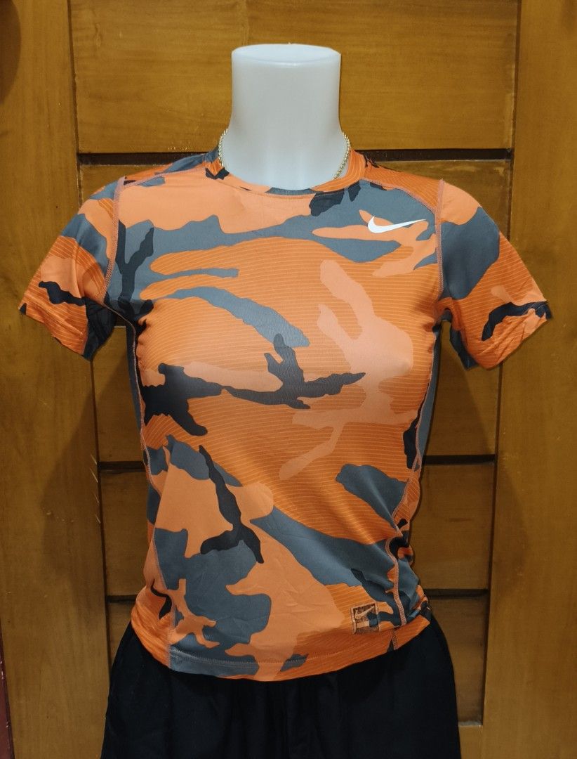 Nike Pro sports top (Category: Activewear) located in Midsayap. Submitted by leighdeelovelylocks (Listing ID 1469699676, Image 2). Description: handpicked and carefully thrifted.