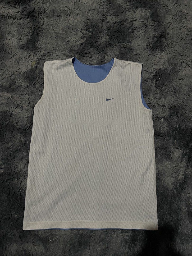 Nike Reversible jersey (Category: Activewear) located in Mandaluyong City. Submitted by _yuujjj (Listing ID 1469690614, Image 1). Description: NIKE JERSEY REVERSIBLE SIZE – S WIDTH – 20 LENGTH – 27 PRICE: 500.