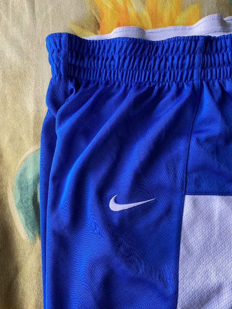 Nike royal blue shorts (Category: Shorts) located in Manila. Submitted by raymondrob54698 (Listing ID 1469609265, Image 2). Description: Size 30-34 waist 23 length.