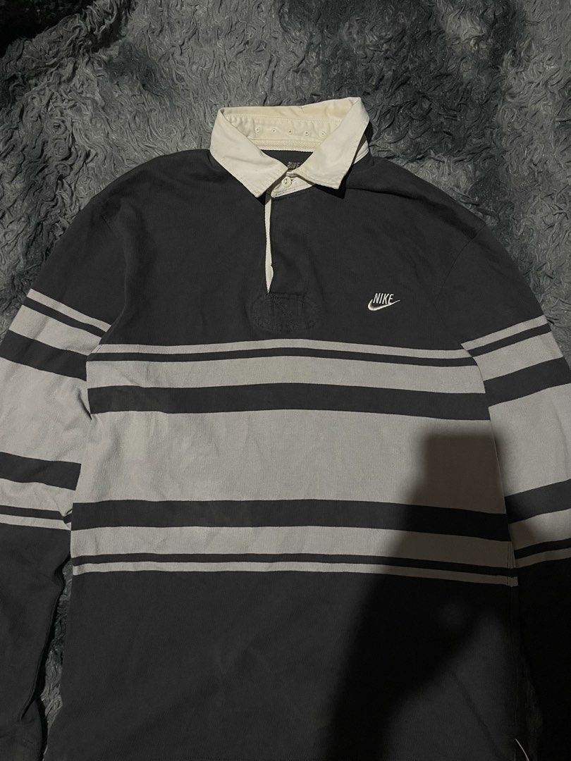 Nike Rugby Polo Gray (Category: Coats, Jackets and Outerwear) located in Mandaluyong City. Submitted by _yuujjj (Listing ID 1469692399, Image 2). Description: NIKE RUGBY POLO GRAY SIZE – L WIDTH - 20 LENGTH – 29 PRICE: 649.