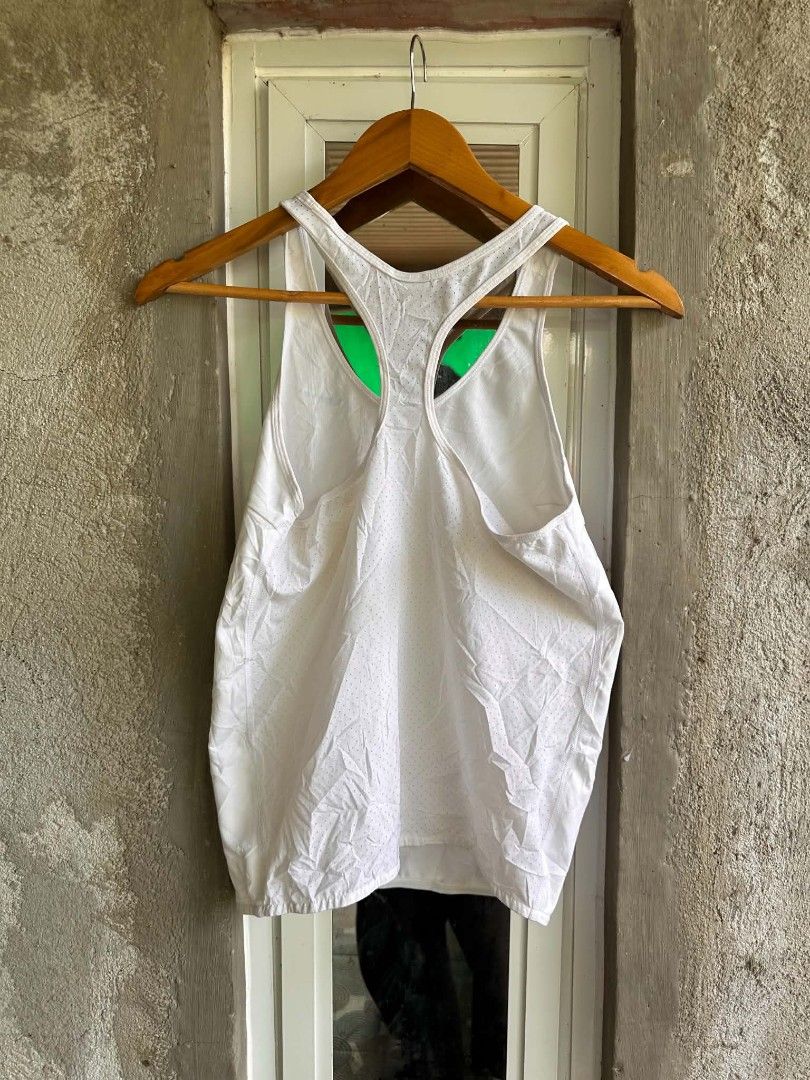 Nike running Drifit singlet (Category: Activewear) located in Tayug. Submitted by pabilidamitngpatay (Listing ID 1469675825, Image 3). Description: small stretchable no flaws as new condition .