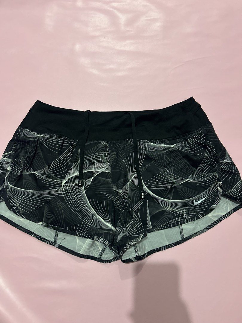 Nike Running Short (Category: Activewear) located in Manila. Submitted by chen_clybelles (Listing ID 1469680106, Image 1). Description: .