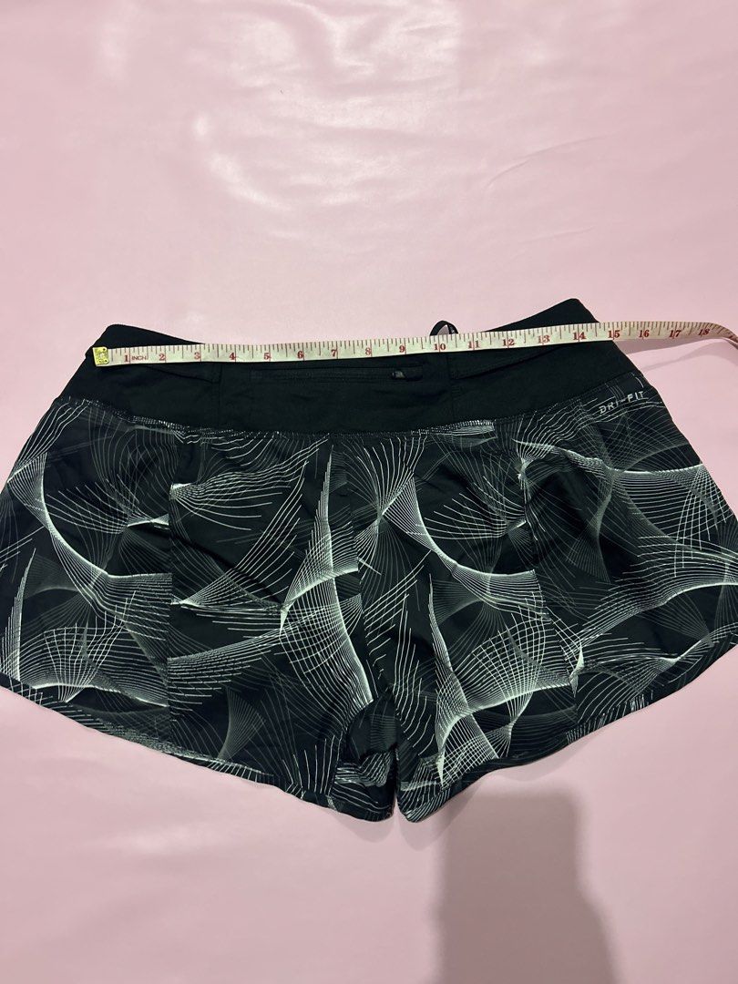 Nike Running Short (Category: Activewear) located in Manila. Submitted by chen_clybelles (Listing ID 1469680106, Image 3). Description: .