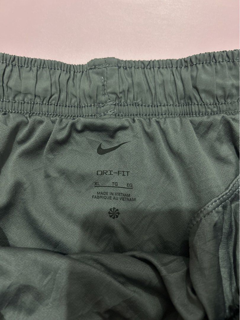 Nike Running Short (Category: Activewear) located in Manila. Submitted by chen_clybelles (Listing ID 1469709496, Image 2). Description: with paint dots on lining - see 3rd pic.