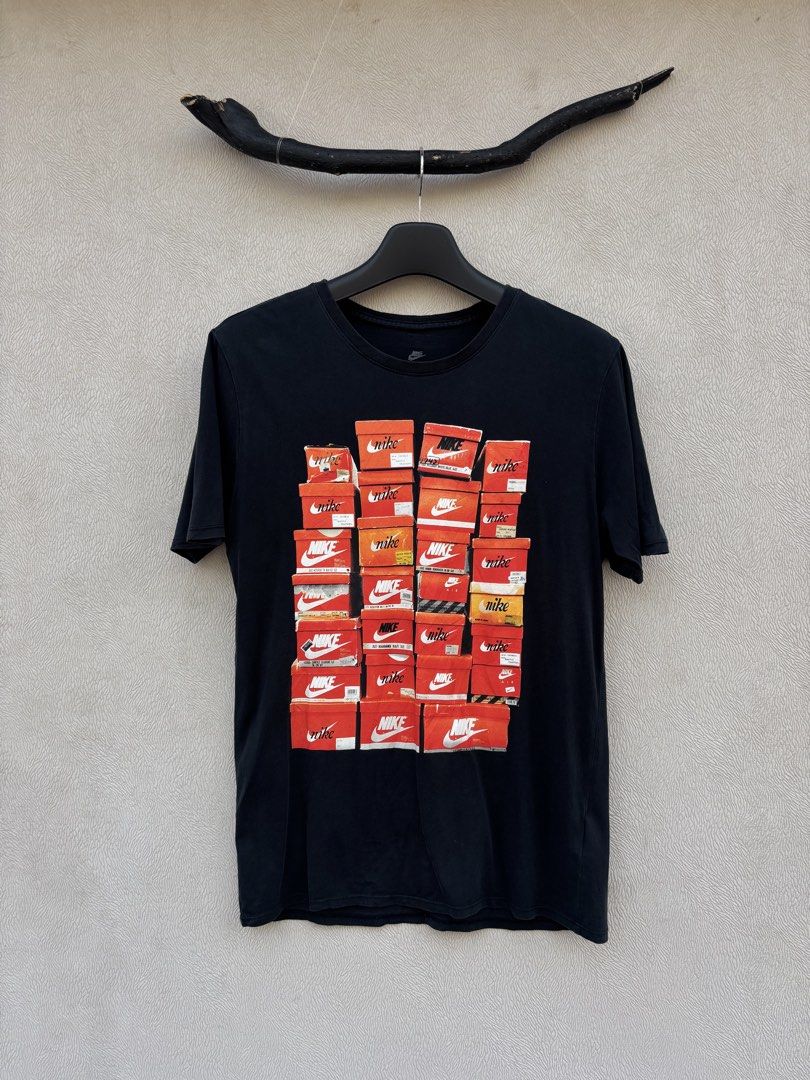 Nike Shirt (Category: Tshirts & Polo Shirts ) located in Baybay. Submitted by thrift.ed2023 (Listing ID 1469621891, Image 1). Description: Nike Shirt Small to Medium 18x28 No Issue Need Wash Good as New .