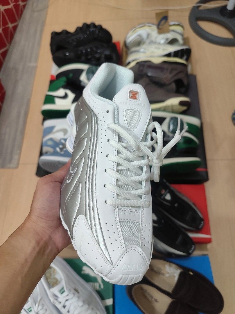 SHOX TL (Category: Sneakers) located in Manila. Submitted by gooditemsnotgoodsht (Listing ID 1469692451, Image 2). Description: BRANDNEW T.O.P.G.R.A.D.E.Q.U.A.L.I.T.Y. SIZE 8.5 MENS MEET UP / PICK UP : LEVERIZA PASAT.