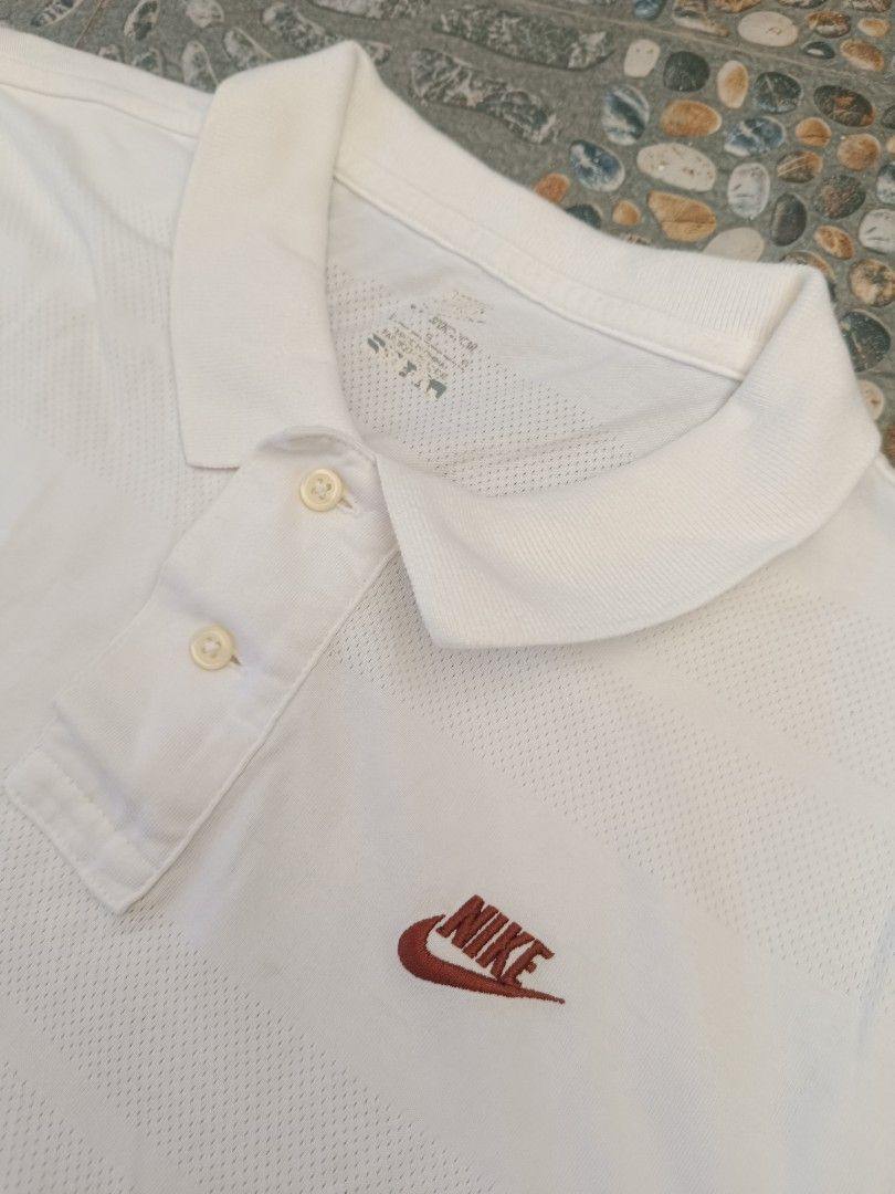 NIKE SIDE LOGO POLO SHIRT (Category: Tshirts & Polo Shirts ) located in Bulacan. Submitted by moybilog (Listing ID 1469661609, Image 2). Description: .