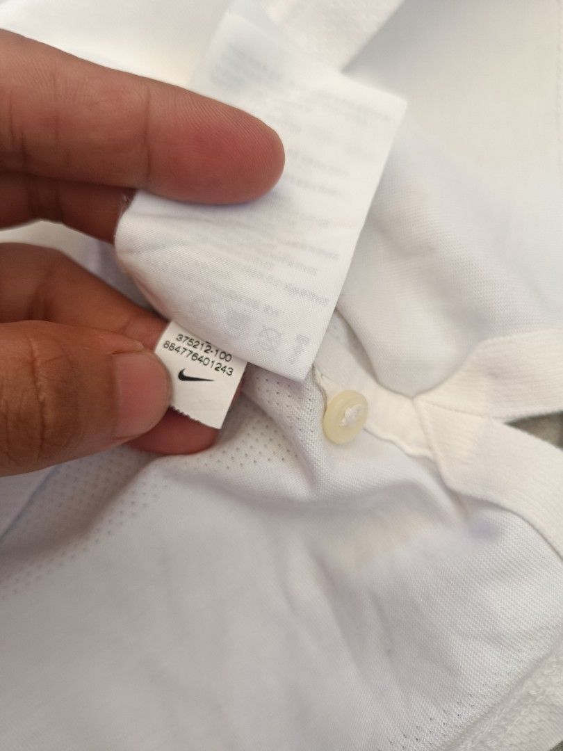 NIKE SIDE LOGO POLO SHIRT (Category: Tshirts & Polo Shirts ) located in Bulacan. Submitted by moybilog (Listing ID 1469661609, Image 3). Description: .
