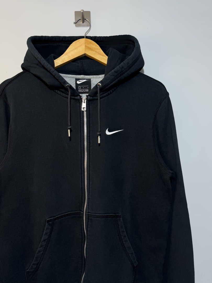 Nike Side Swoosh Zip Up (Category: Hoodies) located in Calauan. Submitted by qual1thrifty.stuff (Listing ID 1469686785, Image 2). Description: Nike Side Swoosh Zip Up Medium Excellent Flawless.