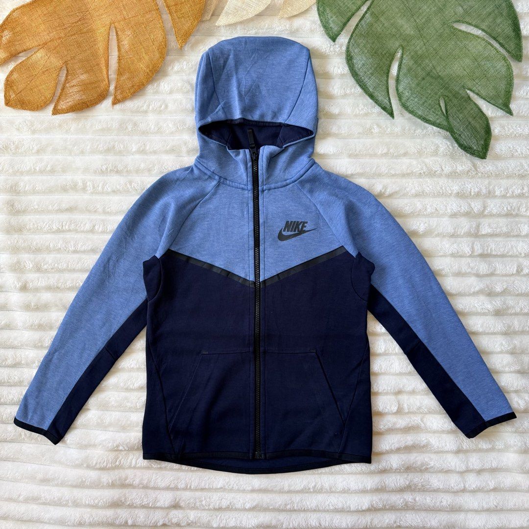 Nike tech fleece 10-12 yrs old (Category: Babies & Kids Fashion) located in La Trinidad. Submitted by true_kidsclothing (Listing ID 1469708664, Image 1). Description: .