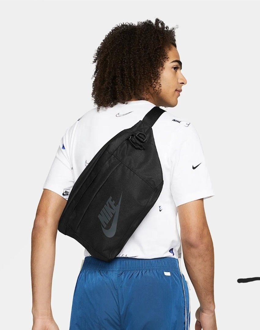 Nike Tech Hip Pack Black (10L) Original (Category: Sling Bags) located in Las Pinas. Submitted by 3xplor3r (Listing ID 1469594907, Image 2). Description: Nike Tech Hip Pack Black (10L) Original Selling price: P650 (Original price: P1,895) Dimensions: 53cm L x 13cm W x 20cm H Mlaterials: 100% polvester Style: BA5751-010 Location: Las Piñas, Parañaque or Pasay.