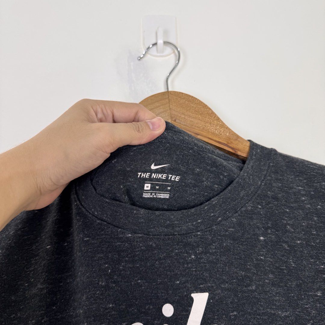 Nike The Nike Tee Script Logo Dark Grey T-Shirt (Category: Shirts) located in Calasiao. Submitted by liascorner (Listing ID 1469623135, Image 3). Description: W:19 L:24.5 9.8/10.