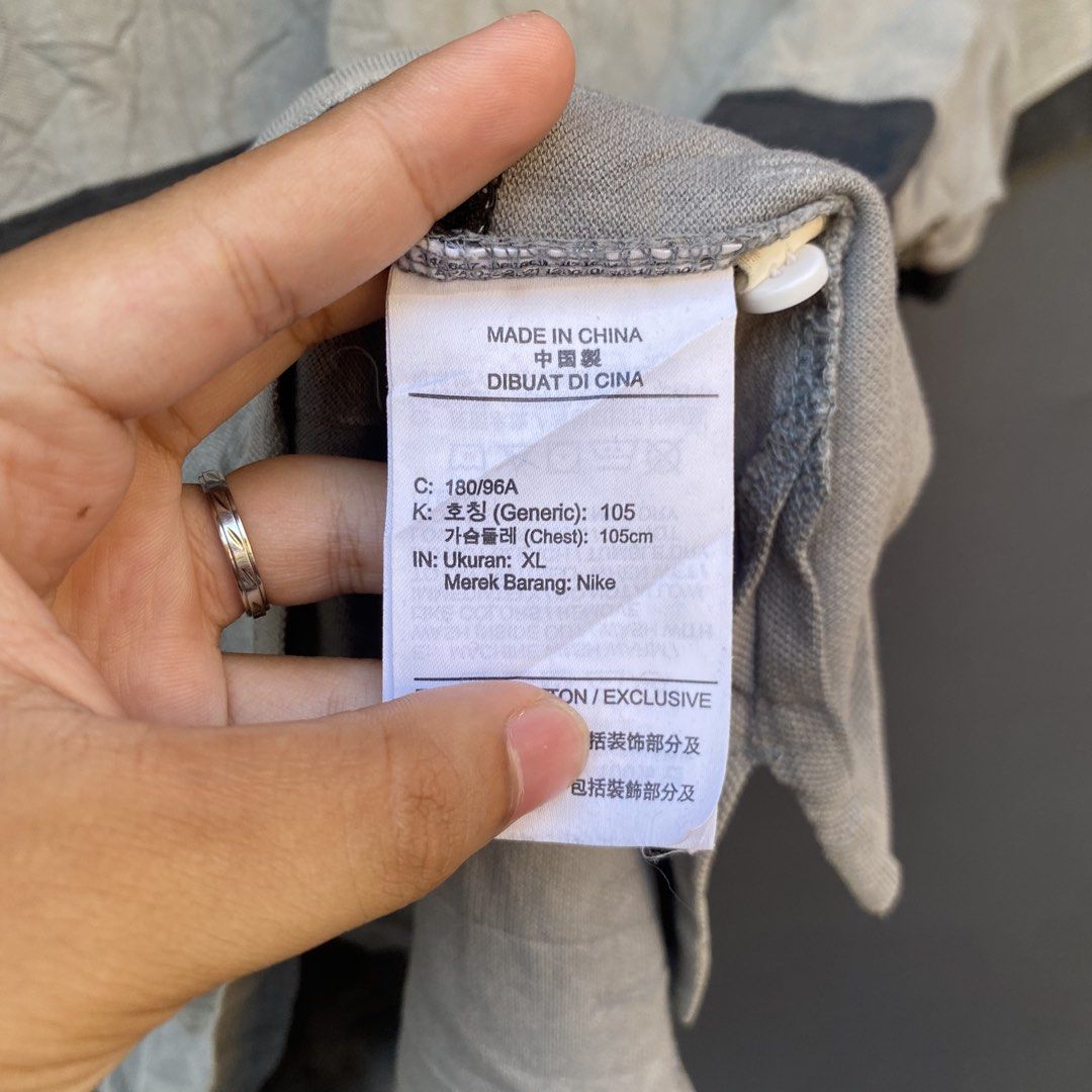 Nike Two tone Polo Shirt (Category: Tshirts & Polo Shirts ) located in Manila. Submitted by thrift2rich (Listing ID 1469697405, Image 3). Description: .