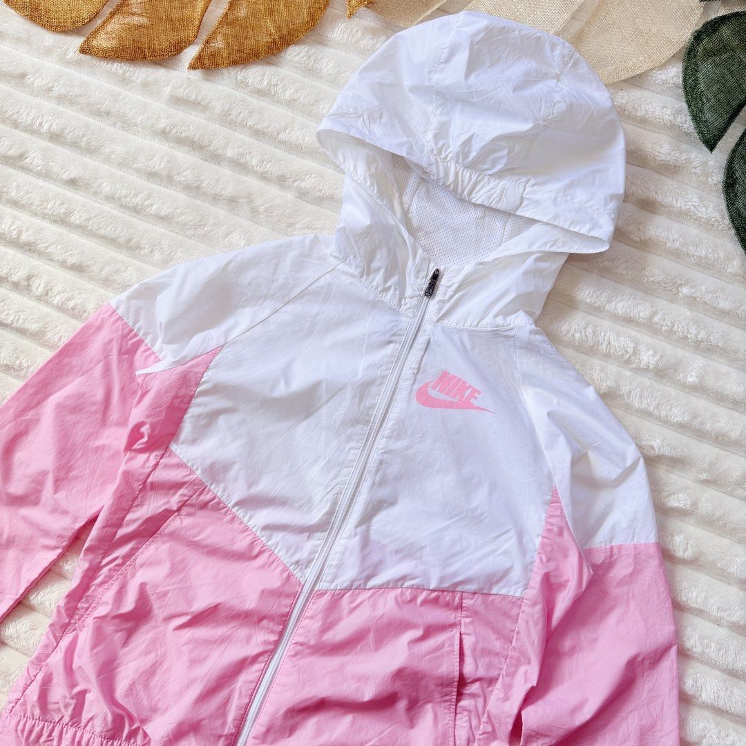 Nike two toned windbreaker 10-12 yrs old (Category: Babies & Kids Fashion) located in La Trinidad. Submitted by true_kidsclothing (Listing ID 1469706457, Image 3). Description: .