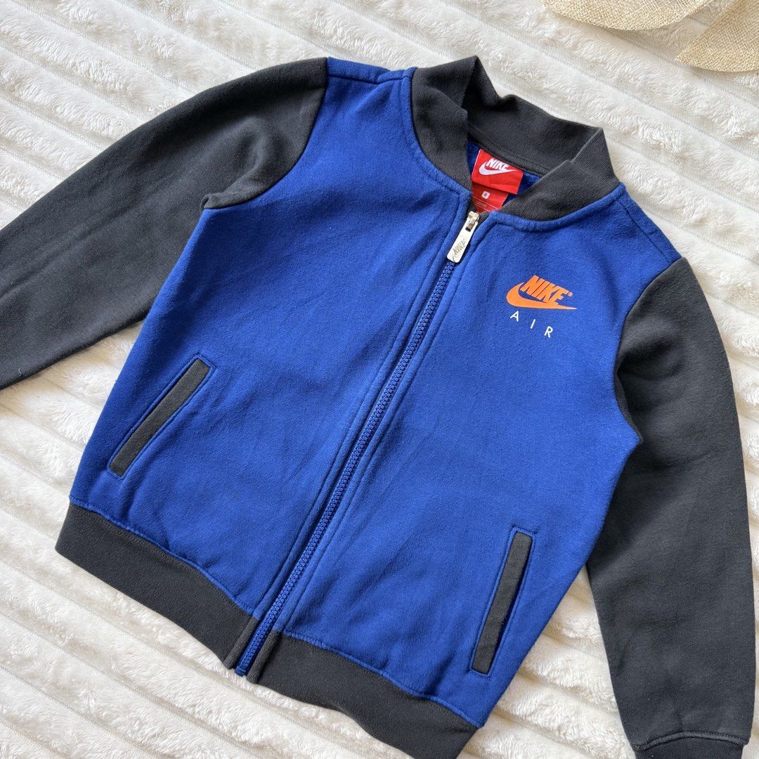 Nike varsity jacket 6 yrs old (Category: Babies & Kids Fashion) located in La Trinidad. Submitted by true_kidsclothing (Listing ID 1469706226, Image 3). Description: .