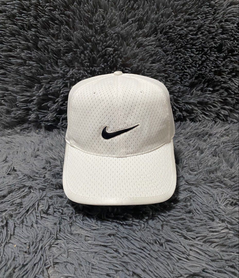 Nike vintage mid swoosh mesh (Category: Announcements) located in Pozorrubio. Submitted by thrifttownph (Listing ID 1469580481, Image 2). Description: Nike vintage mid swoosh Adjustable strap 100% polyester No issues Color rate:10/10 Good condition Price📨📥 Loc:pangasinan.