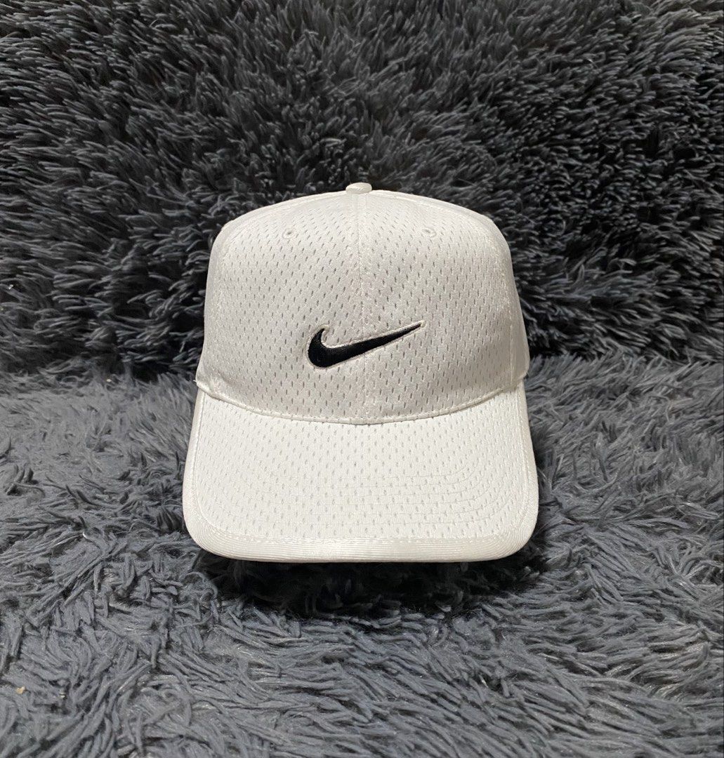 Nike vintage mid swoosh mesh (Category: Announcements) located in Pozorrubio. Submitted by thrifttownph (Listing ID 1469580481, Image 1). Description: Nike vintage mid swoosh Adjustable strap 100% polyester No issues Color rate:10/10 Good condition Price📨📥 Loc:pangasinan.