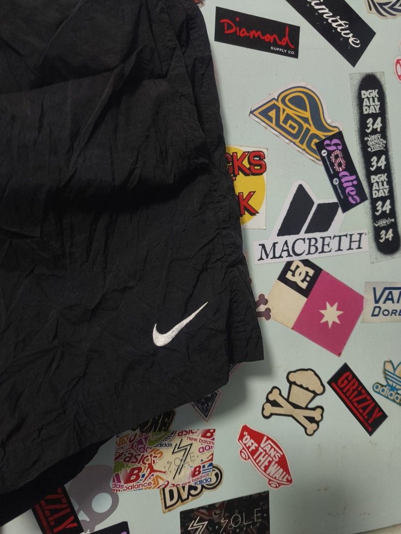 Nike Wooven Nylon Short Black (Category: Shorts) located in Banate. Submitted by StGoodies (Listing ID 1469588674, Image 3). Description: Manage your expectations waistline 32-36 lenght 15 no issue as new plus Shipping Fee .