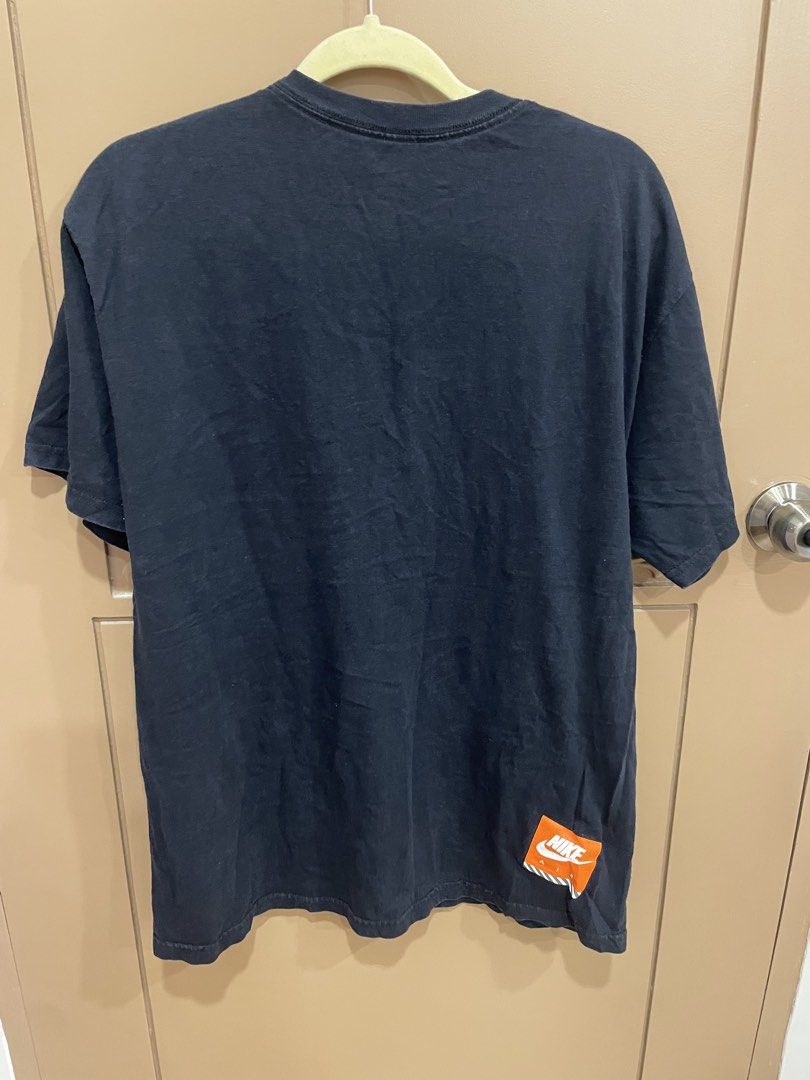 NIKE WORLD FAMOUS TEE (Category: Tshirts & Polo Shirts ) located in Manila. Submitted by bedlambuzz (Listing ID 1469691510, Image 3). Description: WYSIWYG USED MAY HAVE SOME MINOR FLAWS BUT THESE WERE STORED WELL AND PROPERLY.