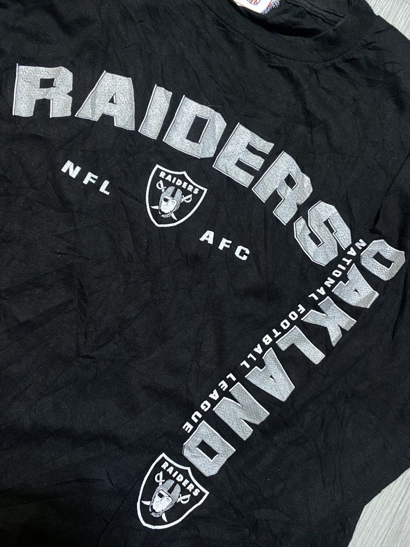 Oakland Raiders NFL Long Sleeve (Category: Coats, Jackets and Outerwear) located in Pasig City. Submitted by terrencec34805 (Listing ID 1469728742, Image 3). Description: NFL Oakland Raiders In very good condition Size:XL Width:23 Length:30.