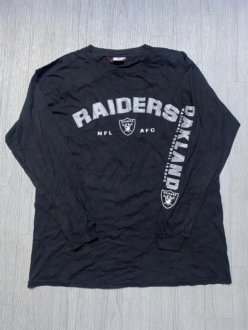 Oakland Raiders NFL Long Sleeve (Category: Coats, Jackets and Outerwear) located in Pasig City. Submitted by terrencec34805 (Listing ID 1469728742, Image 1). Description: NFL Oakland Raiders In very good condition Size:XL Width:23 Length:30.
