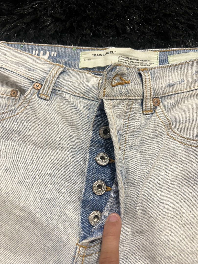 OFF- White Light Blue Denim Shorts (Category: Luxury Apparel) located in Iligan City. Submitted by wenologgyy (Listing ID 1469748019, Image 3). Description: OFF- White Light Blue Denim Shorts •(Very Good Condition) •(Issue: ) • (Size 25 on tag) 💰₱ 348.