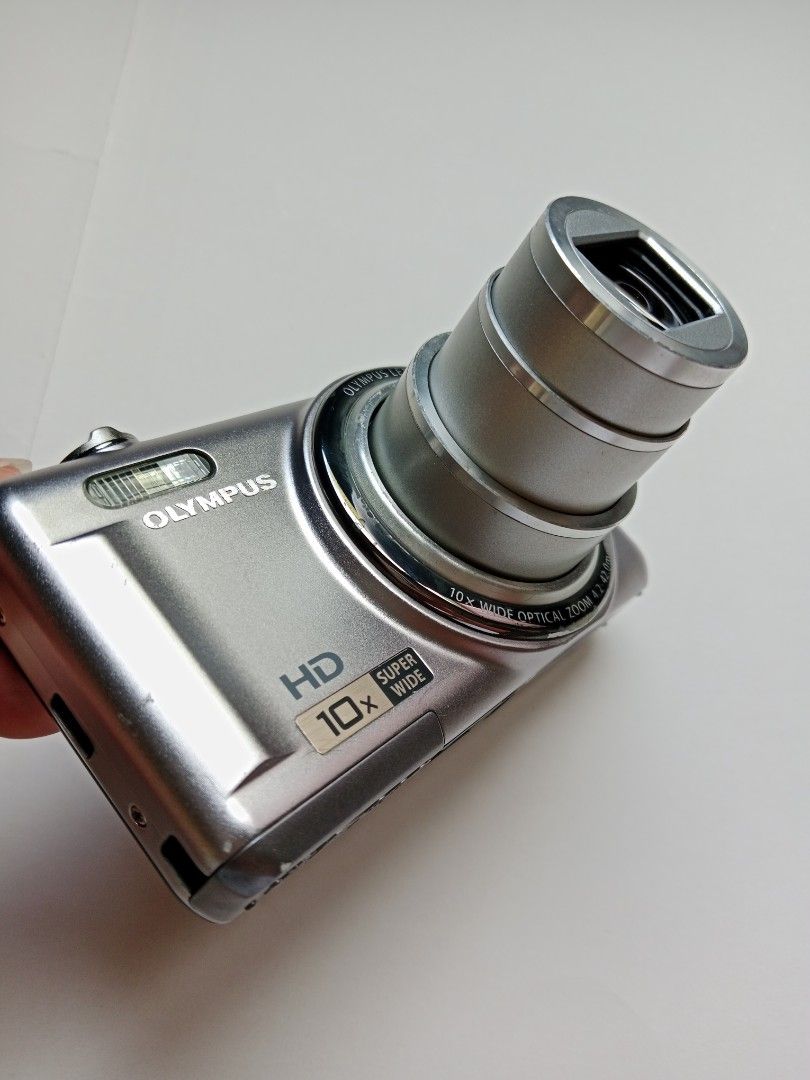 Olympus VR310 (Category: Cameras) located in Baguio. Submitted by jooeeeyyyy_ (Listing ID 1469687830, Image 2). Description: 📌 AVAILABLE 📌 : OLYMPUS VR310 - ₱3,600 + sf ✨ 𝔖𝔭𝔢𝔠𝔰 & 𝔉𝔢𝔞𝔱𝔲𝔯𝔢𝔰:⁣⁣ - 14.0 megapixels (CCD Sensor) - 10x optical zoom (24mm super wide-angle) - 4.2–42.0 mm (35mm equivalent: 24–240mm, f/3.0–5.7) - 3.0-inch LCD display - Uses Li-ion Battery LI-42B & SD/SDHC card 📝Note: - All sample pictures are raw and unfilter