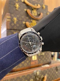 (Category: ) located in . Submitted by redrabbitluxury_singpore (Listing ID 1469660120, Image 1). Description: .