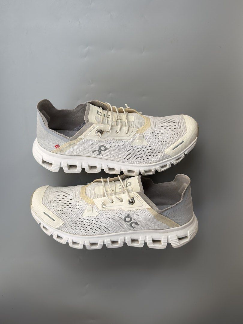 ON CLOUD 6 COAST (Category: Sneakers) located in Legazpi City. Submitted by mr.solelution (Listing ID 1469691471, Image 2). Description: • ON CLOUD 6 COAST ( women ) • SIZE: 8us / 39euro / 25cm • EXCELLENT CONDITION • SIGN OF USAGE LOCATION: LEGAZPI ALBAY BICOL 📍 PLUS SHIPPING FEE 💵.