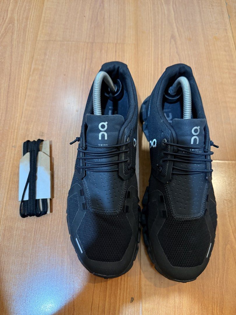On Cloud Running Shoes Black (Category: Casual Shoes) located in Angeles City. Submitted by agch_02 (Listing ID 1469672715, Image 2). Description: Brand: On cloud 5 Color: Black Size: 8US men 100% original No issues No box With brand new original spare shoe lace Rfs: Decluttering personal items. Price: 4,500 Meet up: SM Telabastagan San Fernando Pampanga Shipping: J&T Express or LBC (buyer’s choice).