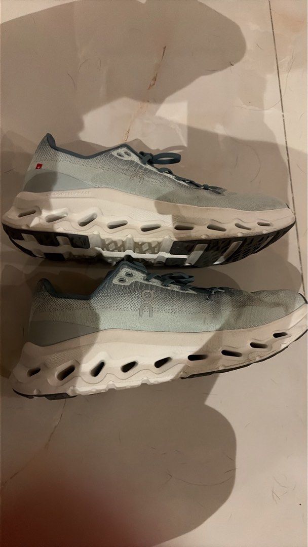 On Cloudtilt Used 9.5 mens (Category: Sneakers) located in Manila. Submitted by totik3 (Listing ID 1469699469, Image 3). Description: Slight Used negotiable and taguig.