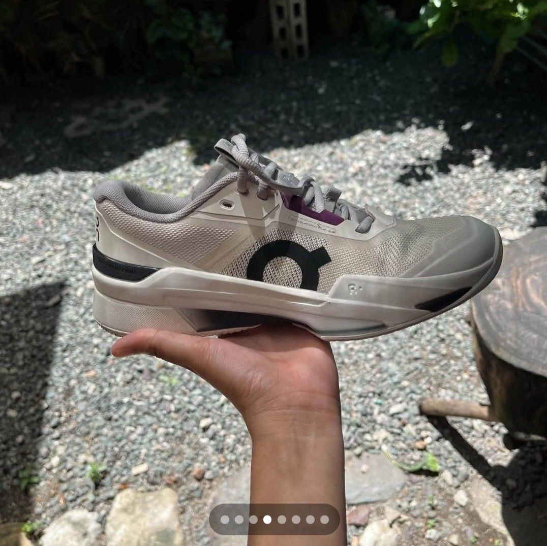ON Roger Pro Fire (Grain/ Ivory) (Category: Sneakers & Footwear) located in Makati City. Submitted by AnnaK (Listing ID 1469757873, Image 3). Description: Brand new On Roger Pro Fire Size 8 US Grain / Ivory in color Suitable for Tennis or Pickleball.