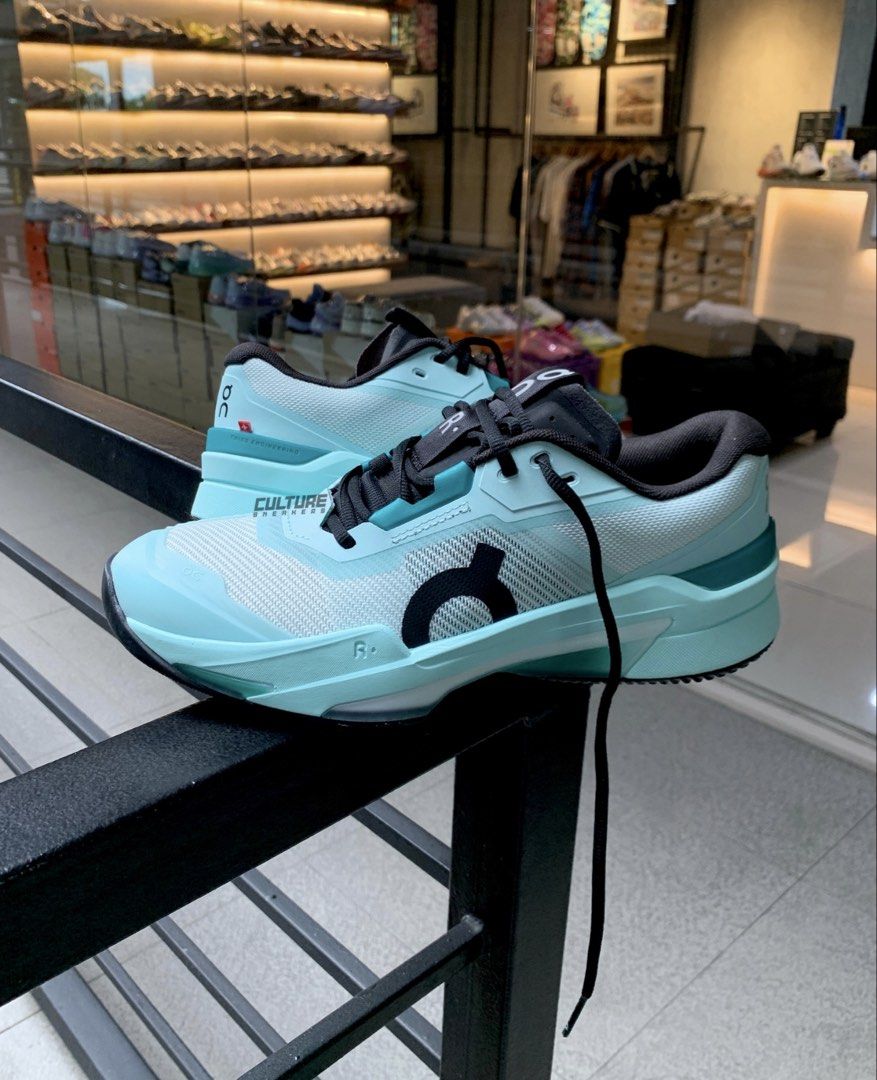 On The Roger Pro Fire Flurry Celeste (Category: Sneakers) located in Cebu City. Submitted by shanoxdre (Listing ID 1469646012, Image 2). Description: An extreme durability and stability for aggressive, high-intensity hard court plays🎾🥒 Now available in-store🫶🏼 LOWEST IN THE MARKET🚨 On The Roger Pro Fire “ Flurry Celeste “( RARE COLORWAY👀 ) Size 7.5 , 8 , 9.5 , 10 mens Brandnew 💳 We accept cash / card / installment / Gcash / Bank transfer #