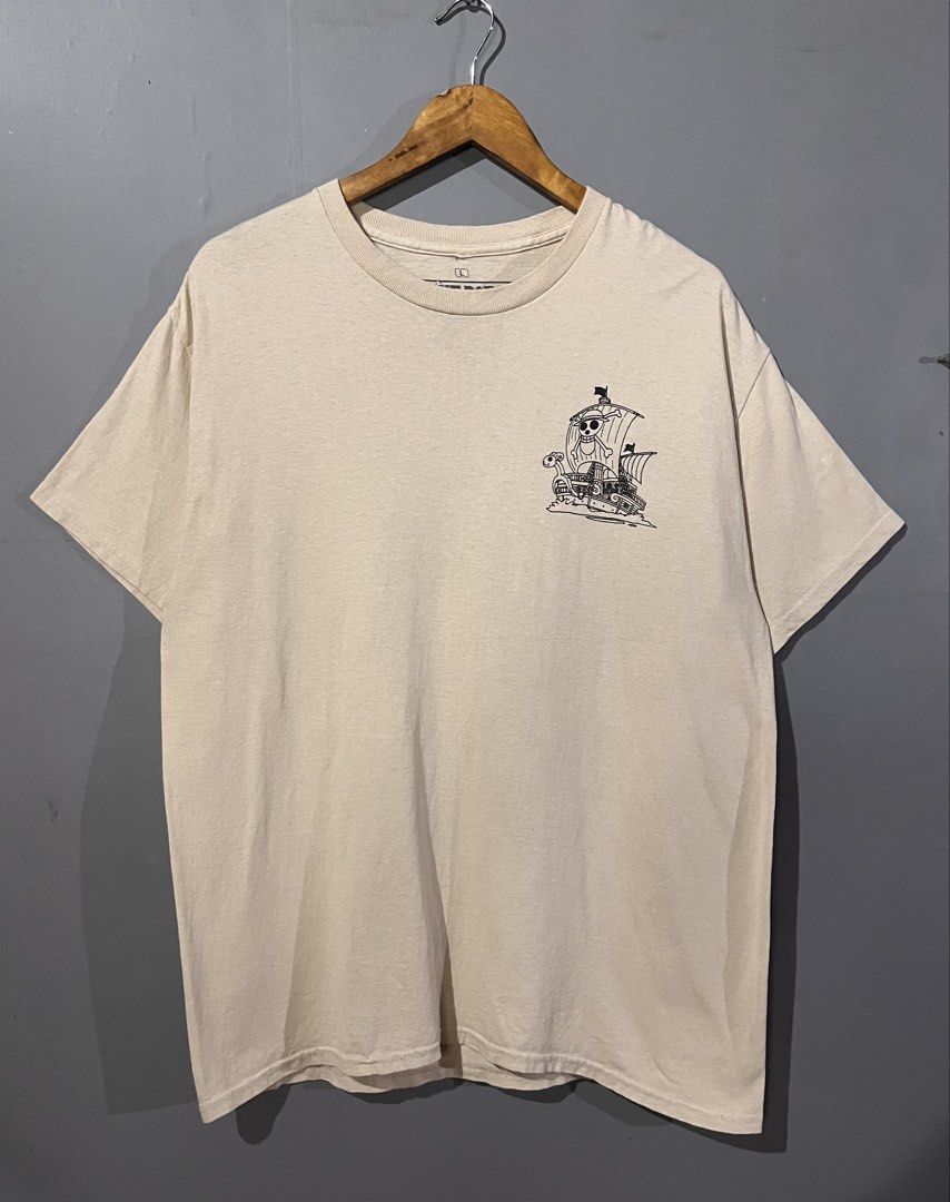 One Piece graphic tee official merch (Category: Tshirts & Polo Shirts ) located in San Mateo. Submitted by street_rev (Listing ID 1469687531, Image 3). Description: 29 x 21.5.