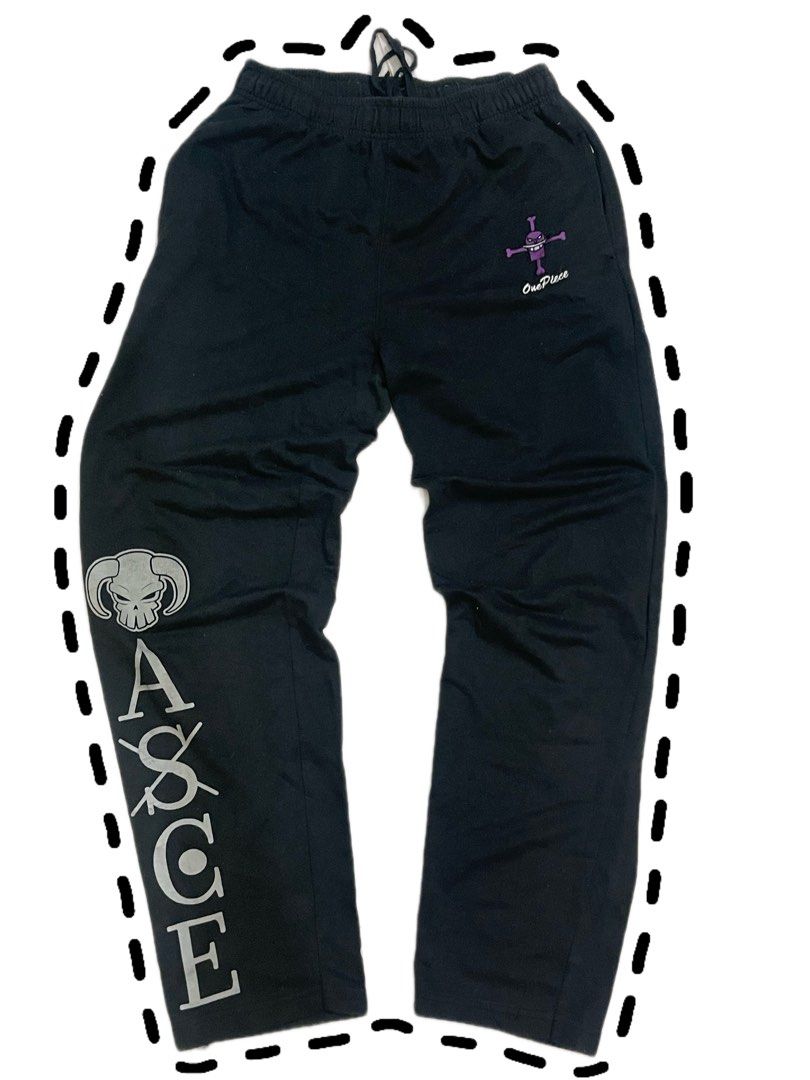 One piece jogging pants (Category: Joggers) located in San Jacinto. Submitted by clothcartelph (Listing ID 1469625717, Image 1). Description: Size: Large Width: 30-36 Length: 40 Leg hole: 8 Issue: ~ Color rate: 9.4/10 .