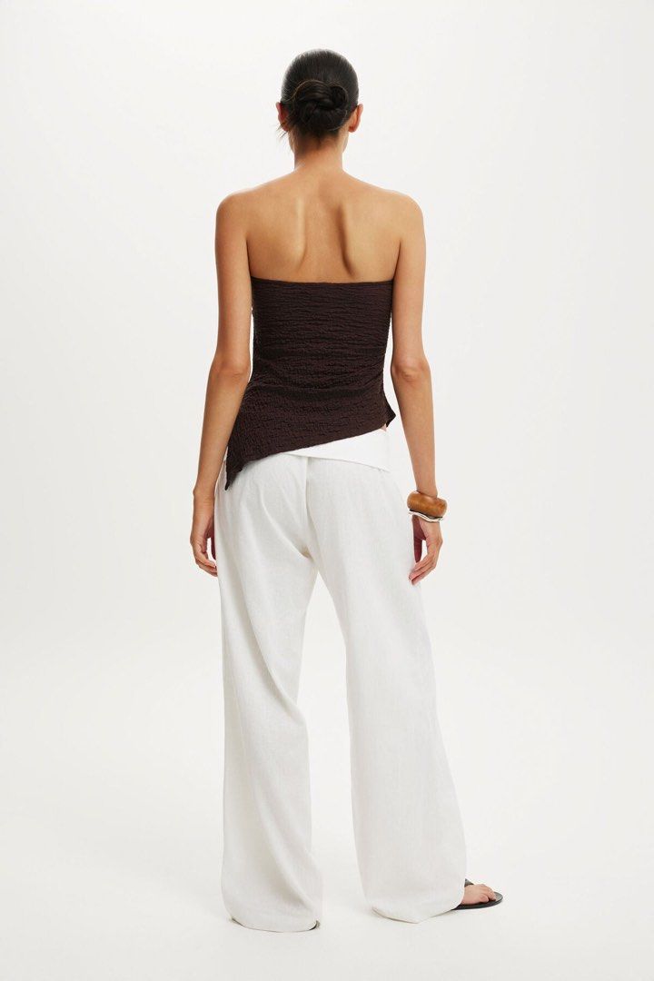 [ONHAND] Cotton On - Haven Fold over pant white (Category: Other Bottoms) located in Cebu City. Submitted by angel.energyph2 (Listing ID 1469702267, Image 2). Description: 🏷️ ₱1100 Size L Waist: 81–83 CM (32–33”) Hip: 121 CM (48”) Length: 81 CM (32”) inseam - Brand new without tag - Relaxed, wide leg silhouette - Fold over rib waistband - Unlined - Breezy linen blend fabric - 78cm inleg length .