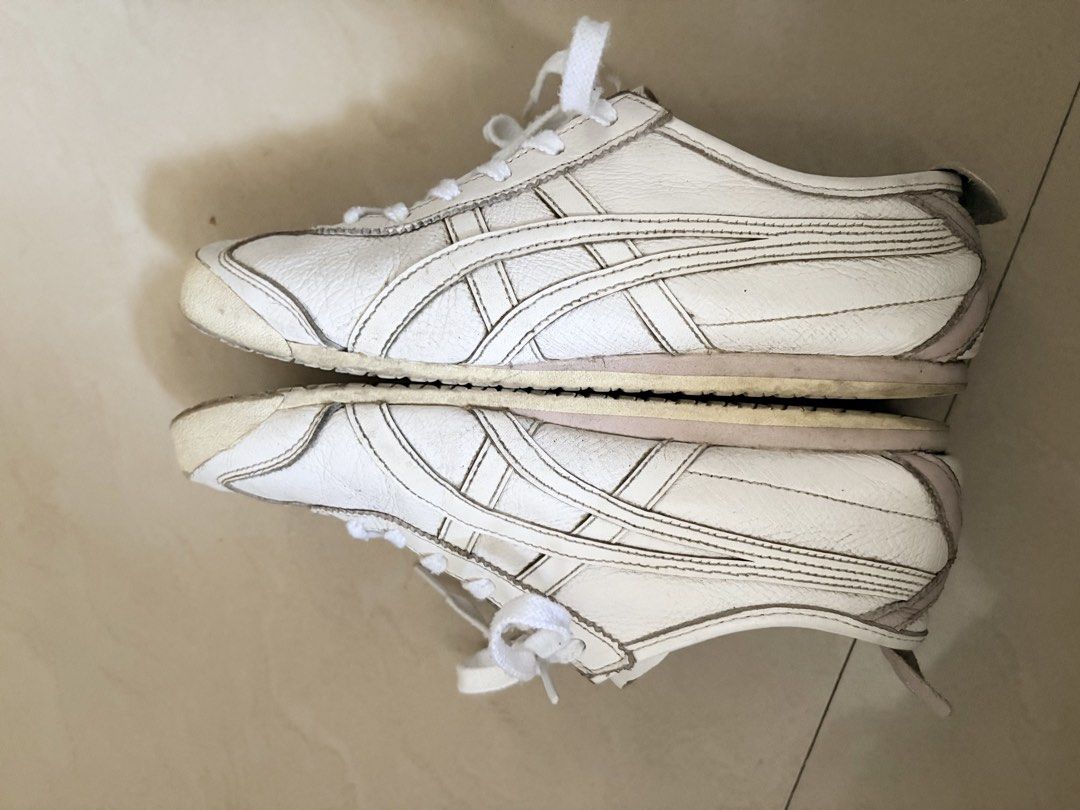 Onitsuka Tiger (Category: Sneakers) located in Cavite. Submitted by enjei (Listing ID 1469626639, Image 2). Description: Needs cleaning. Pls refer to the photos for the actual look. Shipping via j&t or flash xpress..