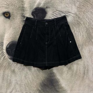(Category: ) located in . Submitted by lzl_thriftfinds (Listing ID 1469663265, Image 1). Description: .