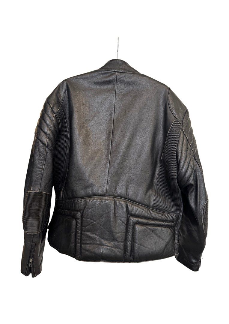 Open Road (Category: Coats, Jackets and Outerwear) located in Manila. Submitted by re.life.rack (Listing ID 1469638773, Image 3). Description: Vintage Motorbike Jacket Oversized Signs of wear (Vintage Piece!) Send a message for more detailed measurements.