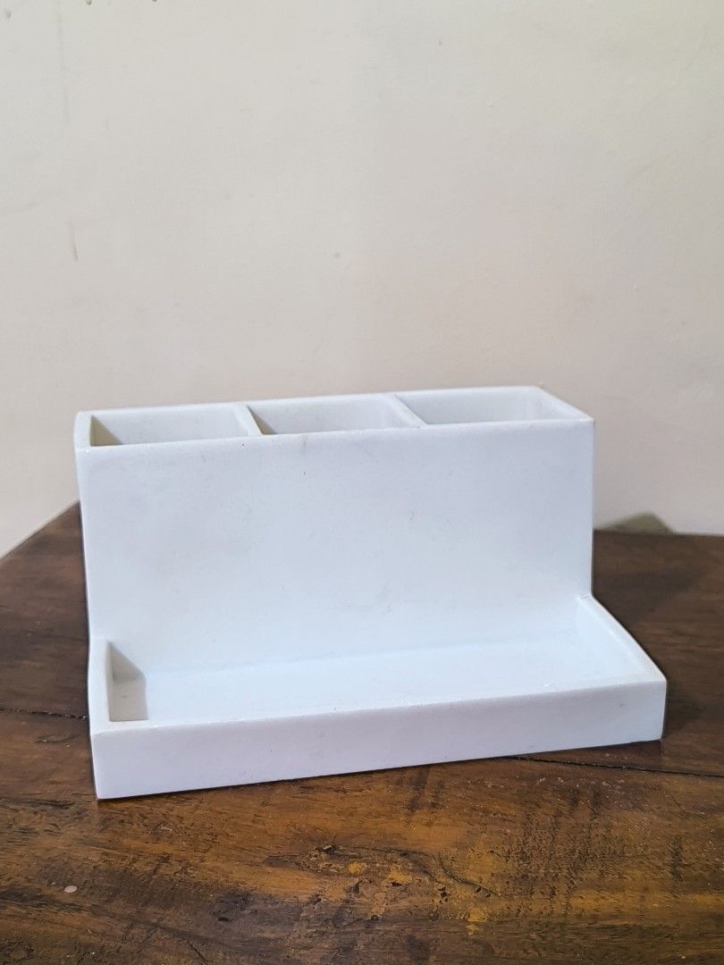 Organizer (Category: Accessory Holder, Box & Organizers) located in Pangil. Submitted by kopee_matcha (Listing ID 1469699112, Image 2). Description: Price : 320 Comment: Mine/ M CLAIMING RULES • Strictly 2-day reservation only. Payment must be completed within 48 hours, otherwise the order will be forfeited and offered to the next miner. • No deleting/editing of "MINE" comments. •3+ items: Large pouch or box packaging only. Please manage your exp