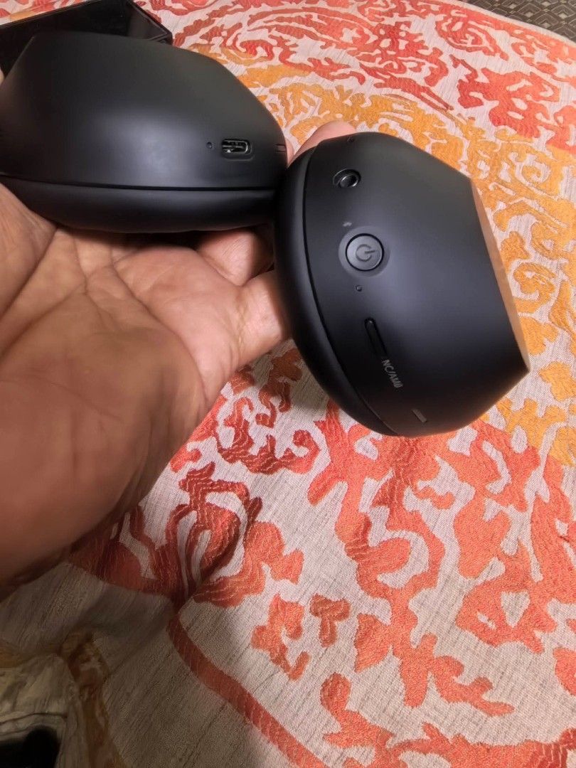 ORIG SONY WH-1000XM6 BLUETOOTH HEADPHONE (Category: Headphones & Headsets) located in Santa Maria. Submitted by aikeemoral (Listing ID 1469623842, Image 3). Description: FOR SALE OR SWAP SONY WH 1000XM6 WITH ANC WIRELESS HEADPHONE SUPER KINIS WITH CASE, TYPE C CORD AND UNIT ONLY SELLING PRICE 12500 ONLY MURA NA YAN 😅😅😅 SANTA MARIA BULACAN MEET UP.