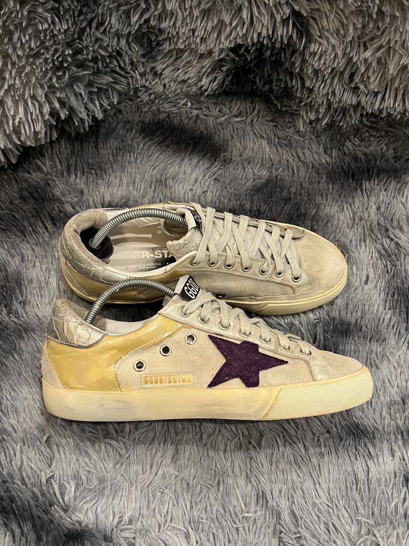 Original ggdb 40 (Category: Sneakers) located in Quezon City. Submitted by snoooow (Listing ID 1469714528, Image 1). Description: Original ggdb sneakers Size 40 euro mens Used with ggdb dustbag.