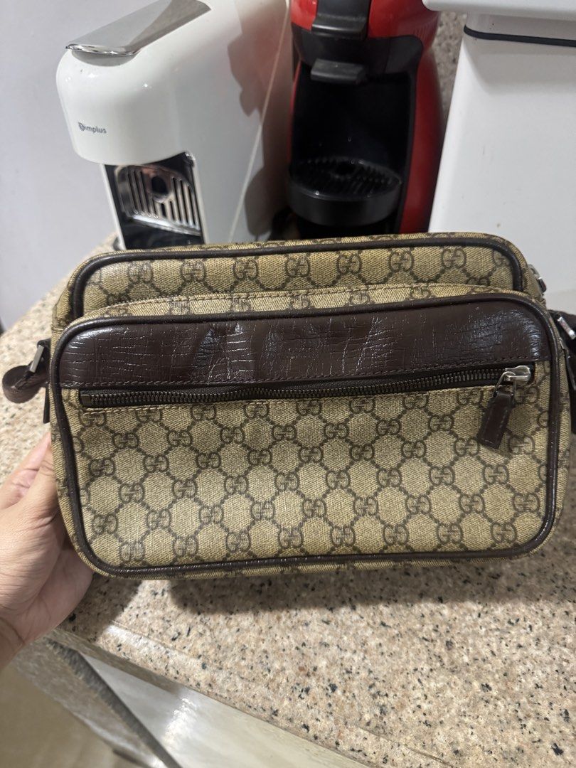 Original Gucci Messenger Bag (Category: Sling Bags) located in Quezon City. Submitted by rg1996 (Listing ID 1469678238, Image 2). Description: With COA Guaranteed original 5999 only.