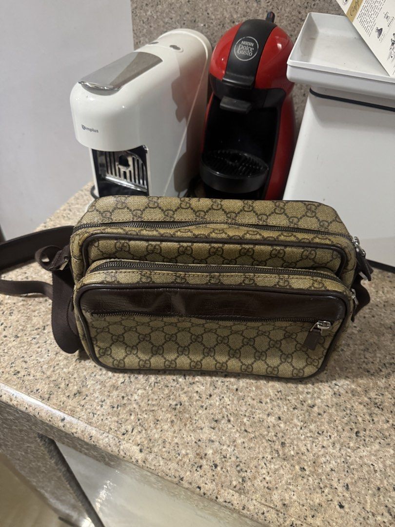 Original Gucci Messenger Bag (Category: Sling Bags) located in Quezon City. Submitted by rg1996 (Listing ID 1469678238, Image 1). Description: With COA Guaranteed original 5999 only.