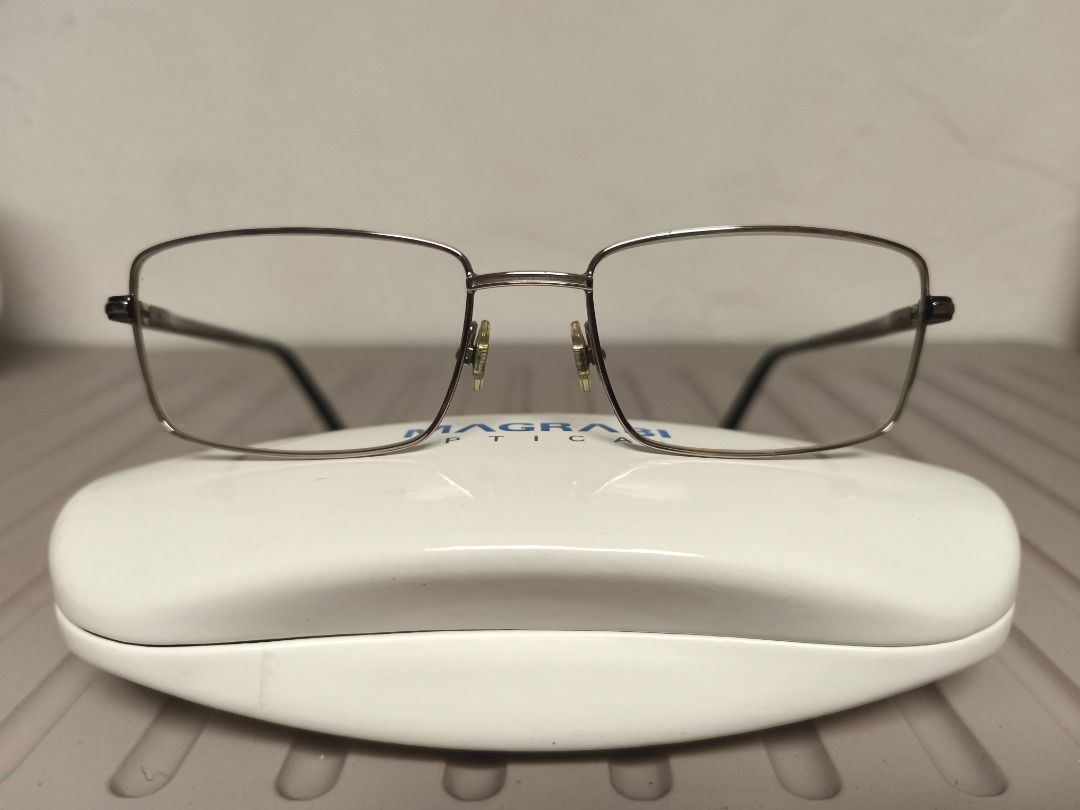 Original Montblanc eyeglass frame, Model no. MB578 (Category: Sunglasses & Eyewear) located in Imus. Submitted by sellinthrift (Listing ID 1469614381, Image 1). Description: PRE-LOVED / DECLUTTERING SALE 🏷️ Original Montblanc eyeglass frame Quick Details: • Model no.: MB578 • Condition: 8/10 • Inclusions: Eyeglasses with replacement case • Issue/Notes: Authentic, no issue, good condition Price: ₱4995+SF (Slightly negotiable for quick pickup) Pm 