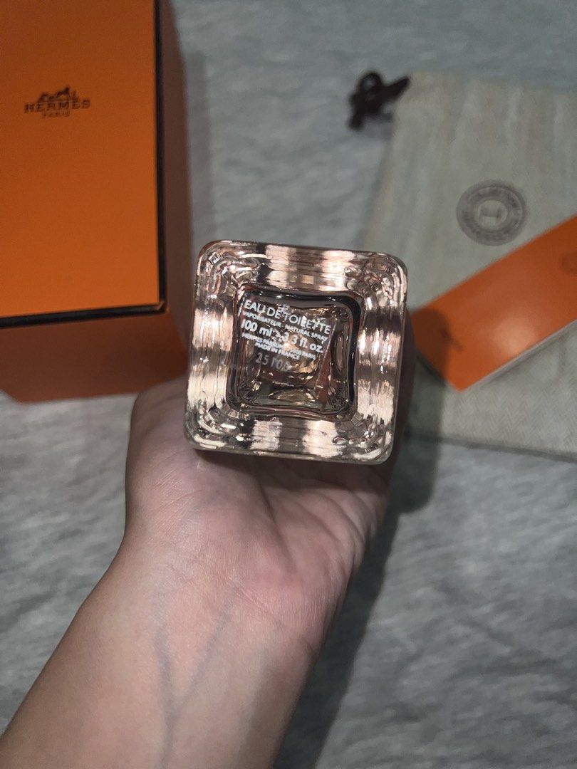 OSMANTHE YUNNAN HERMES (Category: Fragrance & Deodorants) located in Baguio. Submitted by eaveee (Listing ID 1469683149, Image 3). Description: Sent from 🇨🇦 .