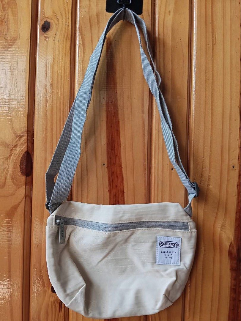 Outdoor sling bag (newarrivals)a5 (Category: Sling Bags) located in Baguio. Submitted by affordaprice_2600baguio (Listing ID 1469700828, Image 1). Description: .