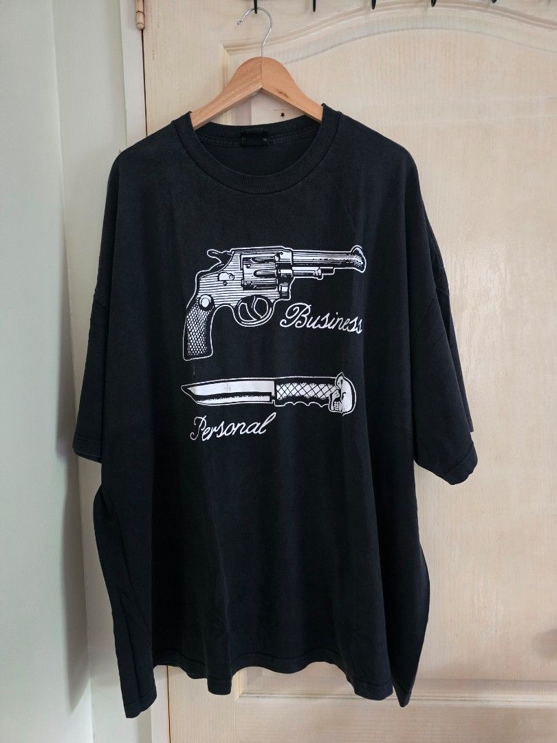Oversized Dress shirt (Category: Shirts) located in Cavite. Submitted by rydes_clo (Listing ID 1469645397, Image 2). Description: ganda neto sis lakas maka aesthetic as in tas yung naka panty short kalang ay kavog pwedeng pwede sa plus size xl-3xl.