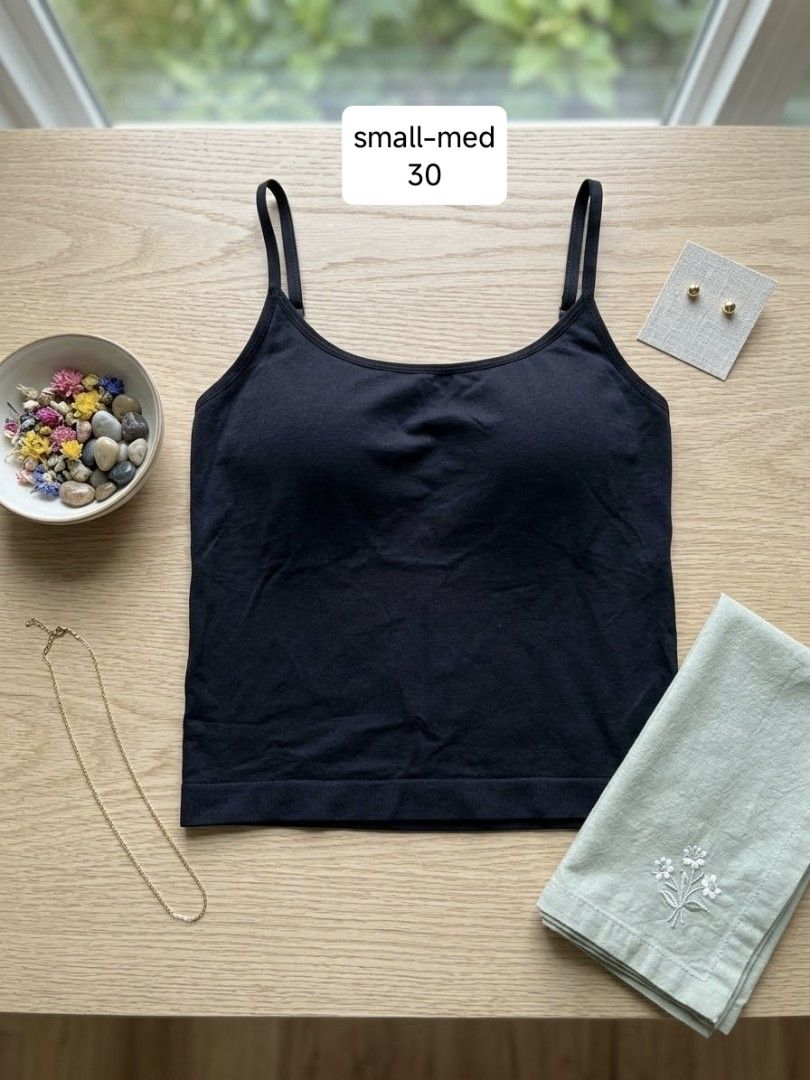 Padded tank top (Category: Sleeveless) located in Las Pinas. Submitted by dnbrbnt (Listing ID 1469696895, Image 1). Description: tinahi na yung right side nito not noticeable when worn 30 nalang! 🥹.