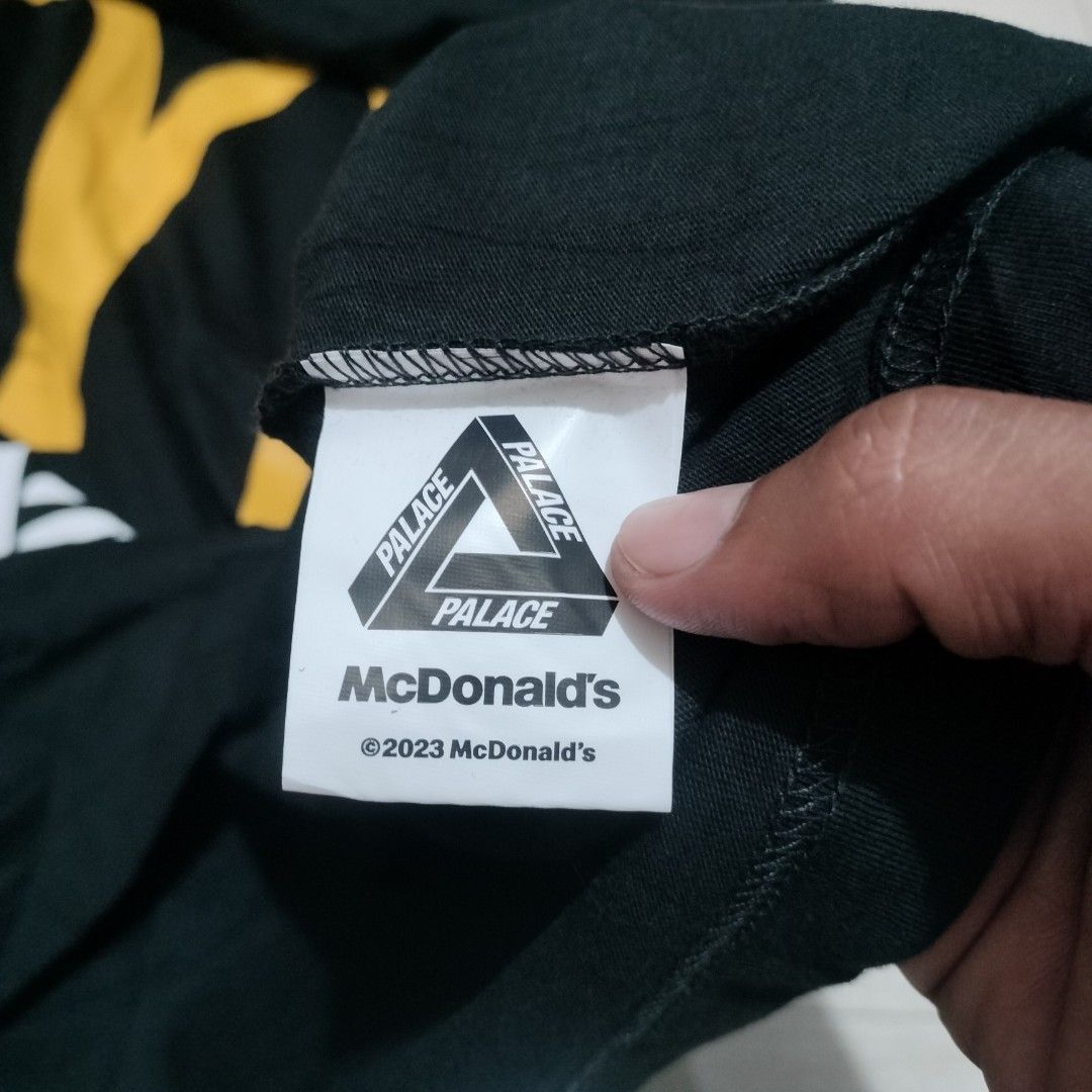 PALACE X MCDONALDS LOGO SHIRT (Category: Tshirts & Polo Shirts ) located in Sariaya. Submitted by social_animalz (Listing ID 1469712171, Image 3). Description: 25 x 31 no issue, excellent condition shipping fee is not included.